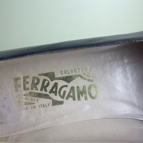 Vintage Salvatore Ferragamo Gray Genuine Leather low-heel shoe Size 9AAAA - Picture 12 of 15